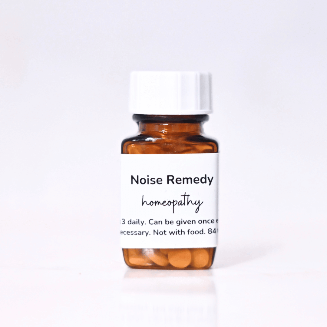Noise Remedy homeopathy bottle for calming noise-sensitive dogs, featuring 28 day homeopathic tablets.