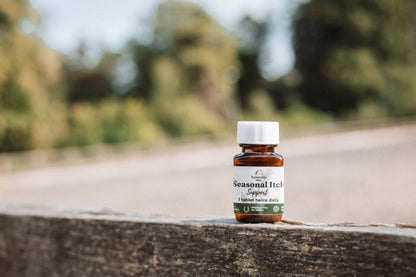 Seasonal Itch Support – Natural Skin Support for Horses in Midge Season